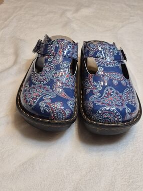 Women’s Paisley Navy Blue Clog Mules with Adjustable Strap Slip Resistant